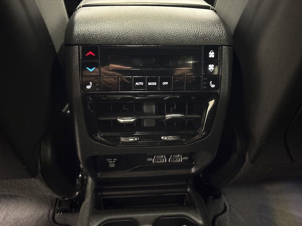 2023 Jeep Grand Cherokee L Overland 4x4