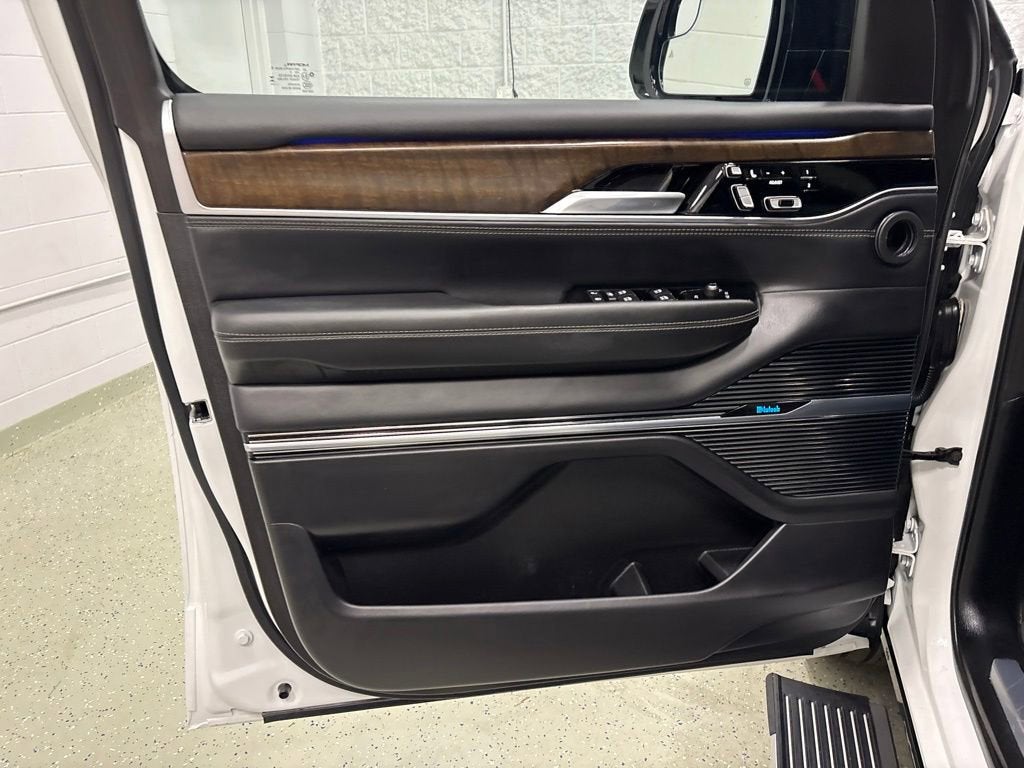 2023 Jeep Grand Wagoneer Series II 4x4