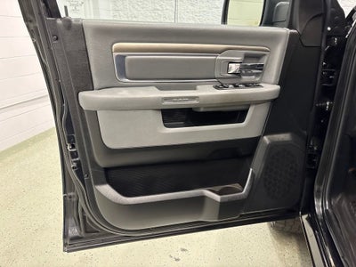 2017 RAM 1500 Big Horn Crew Cab 4x4 5'7" Box