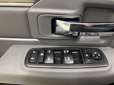 2017 RAM 1500 Big Horn Crew Cab 4x4 5'7" Box