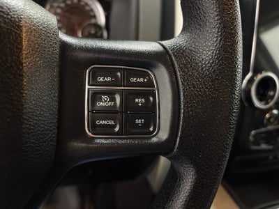 2017 RAM 1500 Big Horn Crew Cab 4x4 5'7" Box