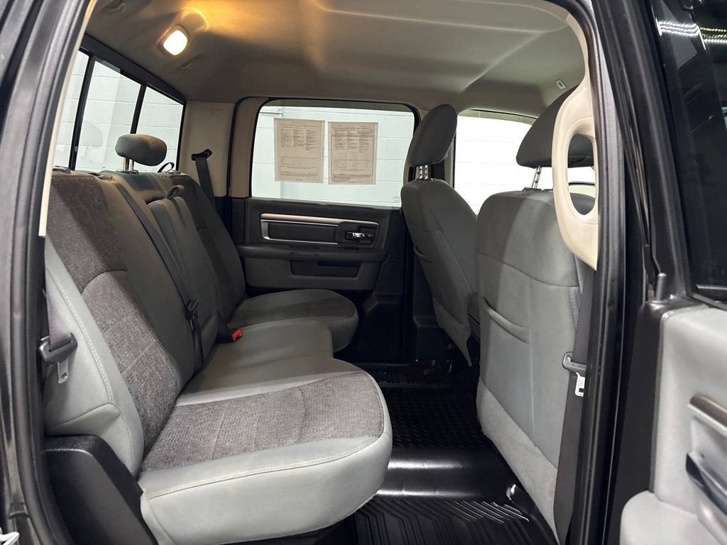 2017 RAM 1500 Big Horn Crew Cab 4x4 5'7" Box