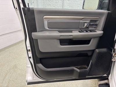 2017 RAM 1500 Big Horn Crew Cab 4x4 5'7" Box