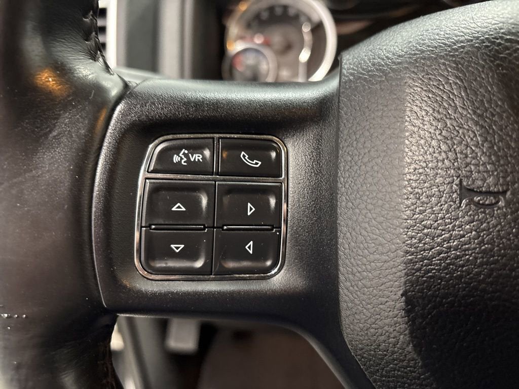 2017 RAM 1500 Big Horn Crew Cab 4x4 5'7" Box