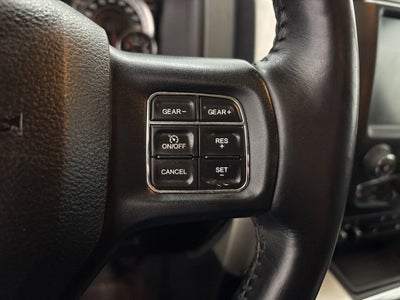 2017 RAM 1500 Big Horn Crew Cab 4x4 5'7" Box