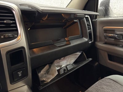 2017 RAM 1500 Big Horn Crew Cab 4x4 5'7" Box