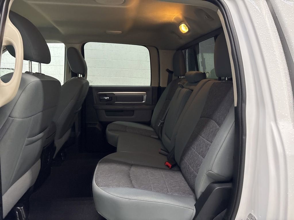 2017 RAM 1500 Big Horn Crew Cab 4x4 5'7" Box