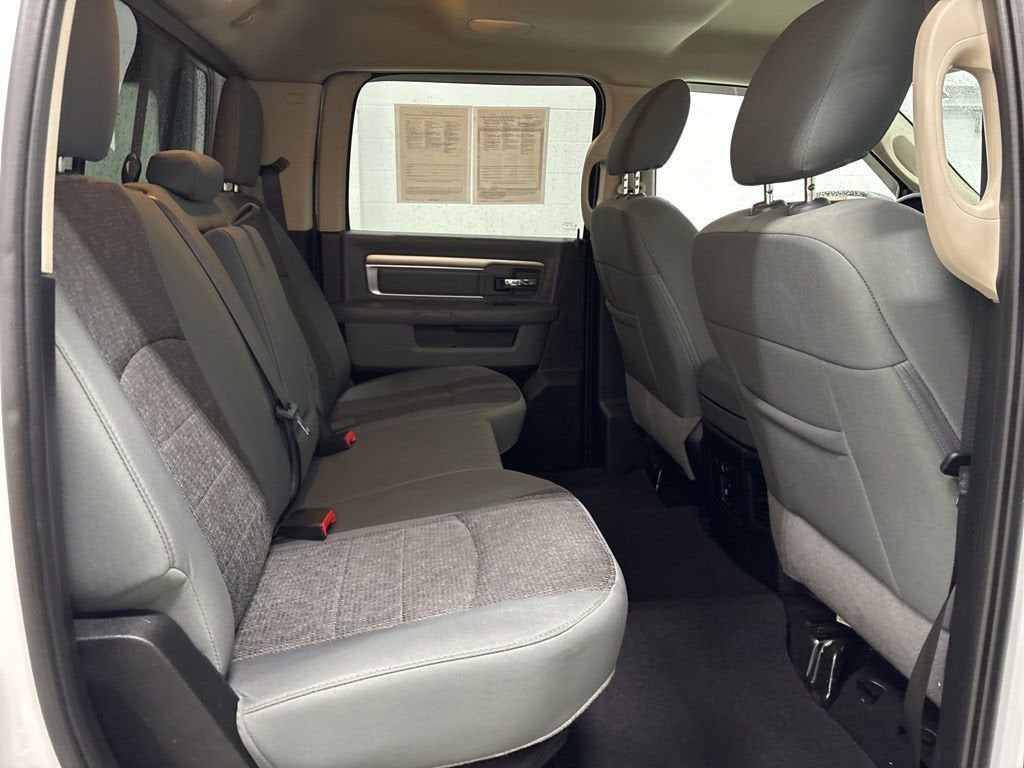 2017 RAM 1500 Big Horn Crew Cab 4x4 5'7" Box