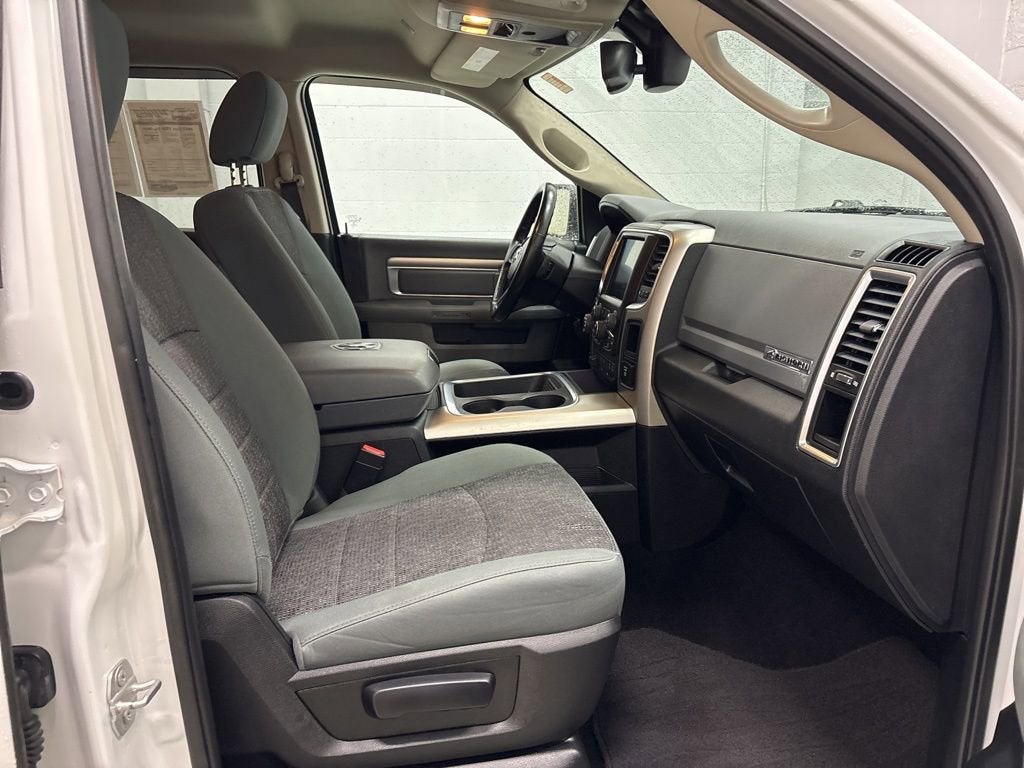 2017 RAM 1500 Big Horn Crew Cab 4x4 5'7" Box