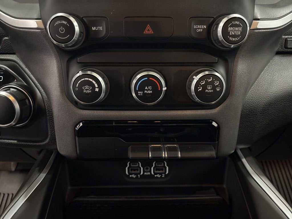 2021 RAM 1500 Big Horn Quad Cab 4x4 6'4" Box