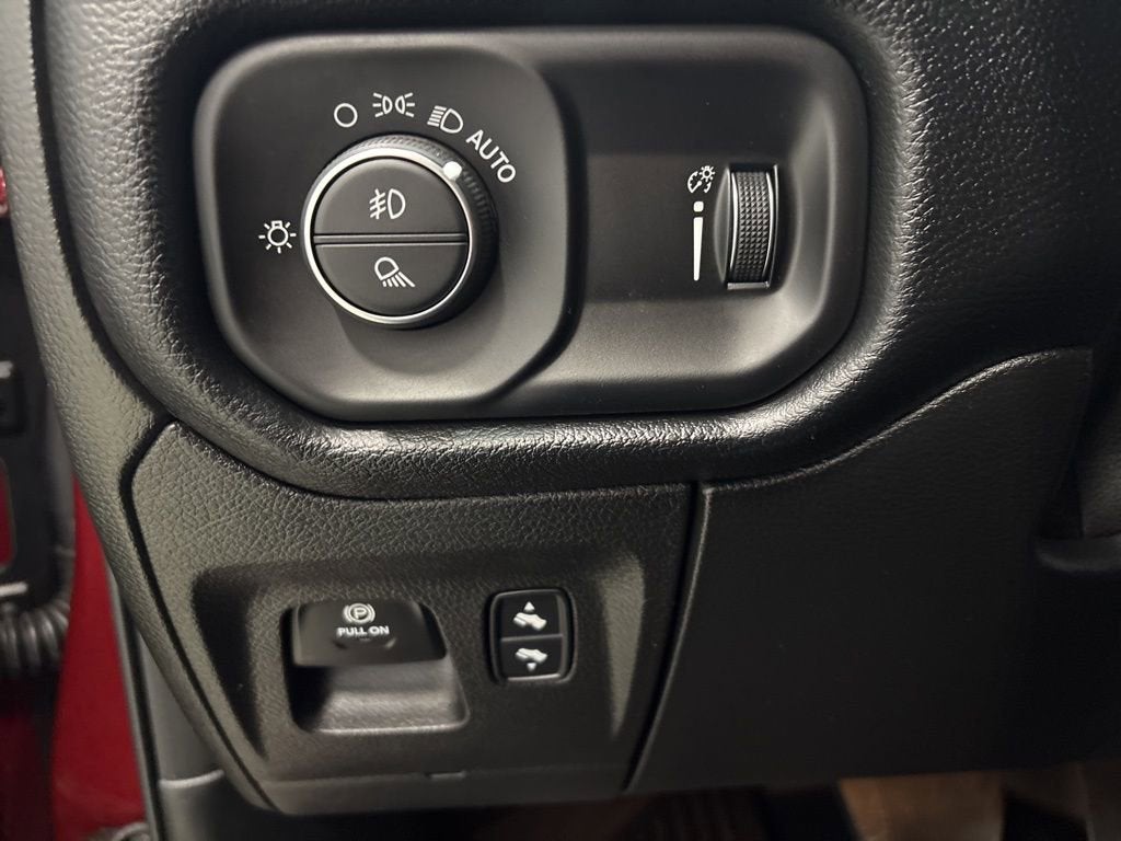 2021 RAM 1500 Big Horn Quad Cab 4x4 6'4" Box