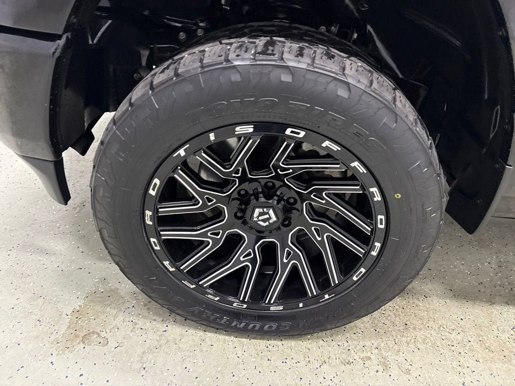 2022 RAM 1500 Big Horn Crew Cab 4x4 5'7" Box