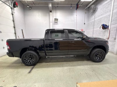 2022 RAM 1500 Big Horn Crew Cab 4x4 5'7" Box