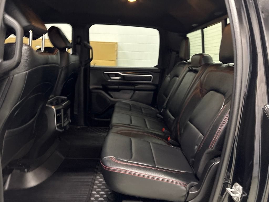 2022 RAM 1500 Big Horn Crew Cab 4x4 5'7" Box