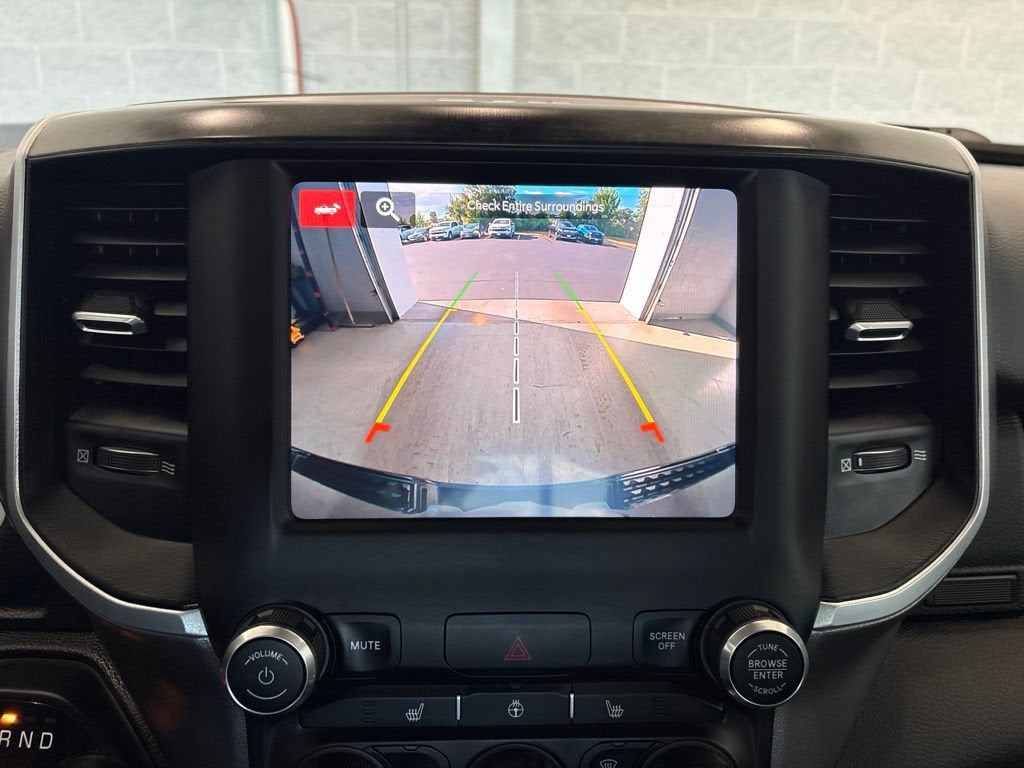 2022 RAM 1500 Big Horn Crew Cab 4x4 5'7" Box