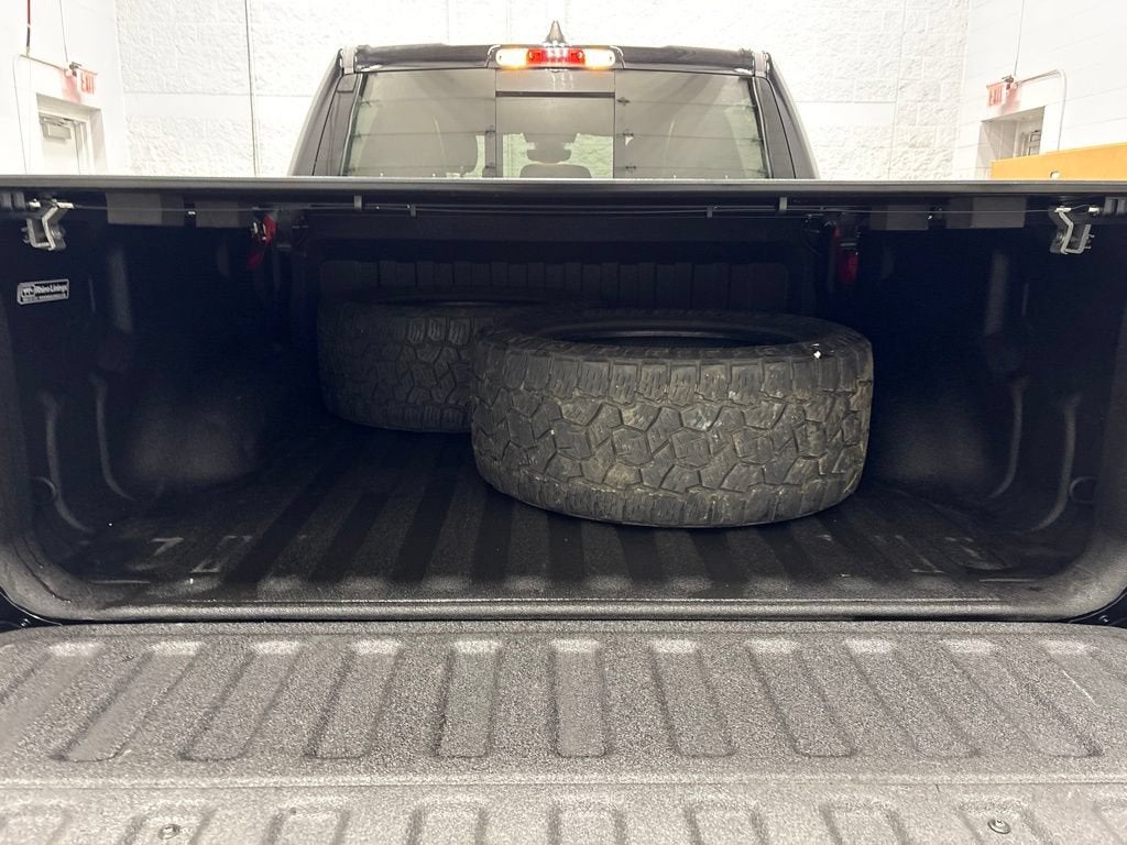2022 RAM 1500 Big Horn Crew Cab 4x4 5'7" Box