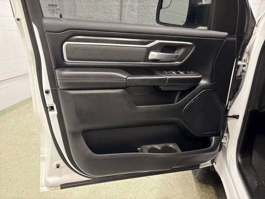 2020 RAM 1500 Big Horn Crew Cab 4x4 5'7" Box