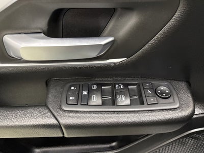 2020 RAM 1500 Big Horn Crew Cab 4x4 5'7" Box