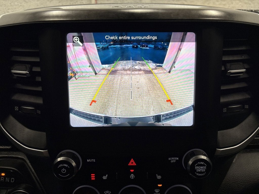 2020 RAM 1500 Big Horn Crew Cab 4x4 5'7" Box