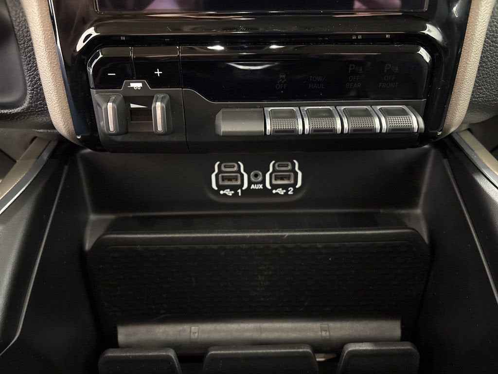 2021 RAM 1500 Laramie Crew Cab 4x4 5'7" Box
