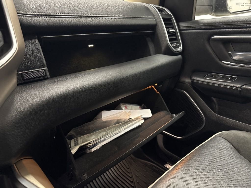 2021 RAM 1500 Laramie Crew Cab 4x4 5'7" Box