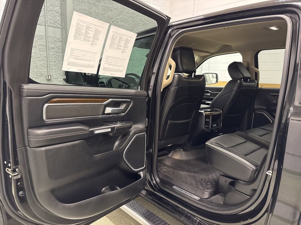 2021 RAM 1500 Laramie Crew Cab 4x4 5'7" Box