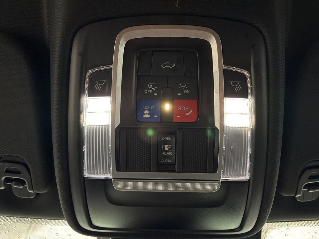 2023 RAM 1500 Laramie Crew Cab 4x4 5'7" Box