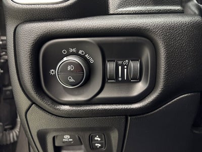 2023 RAM 1500 Laramie Crew Cab 4x4 5'7" Box