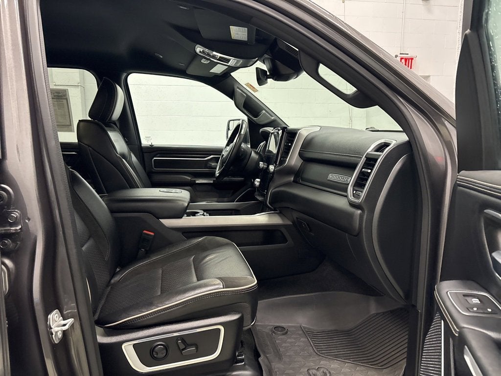 2023 RAM 1500 Laramie Crew Cab 4x4 5'7" Box