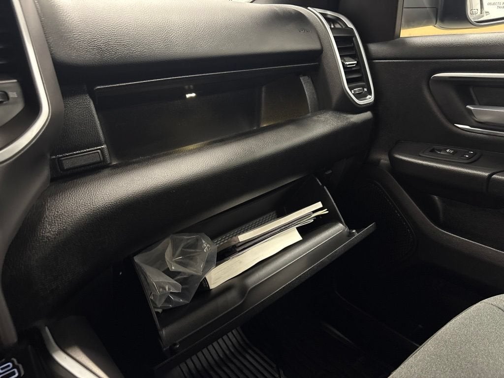 2023 RAM 1500 Big Horn Crew Cab 4x4 6'4" Box