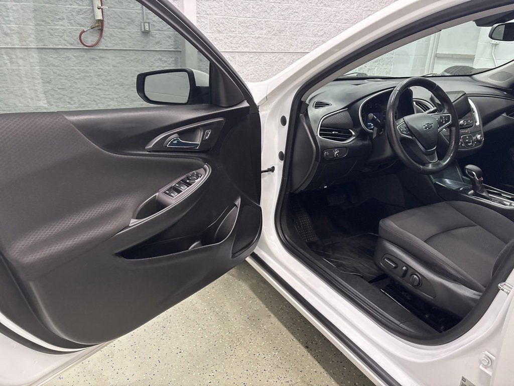 2022 Chevrolet Malibu RS