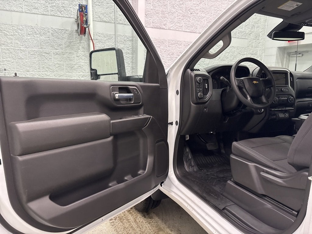 2026 Chevrolet Silverado 3500 HD Chassis Cab Work Truck Regular Cab 4WD