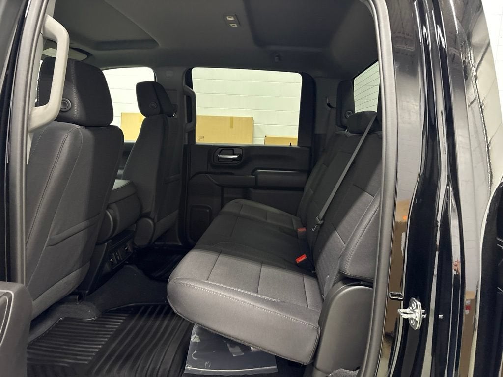 2026 Chevrolet Silverado 2500 HD Custom Crew Cab Long Box 4WD