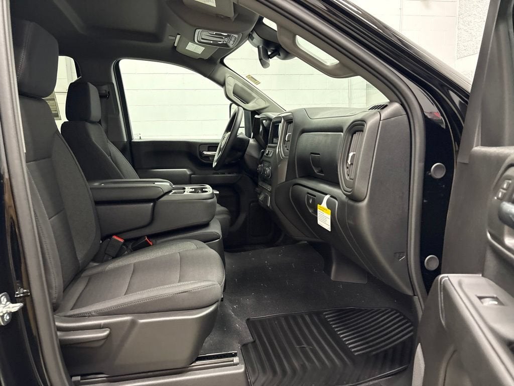 2026 Chevrolet Silverado 2500 HD Custom Crew Cab Long Box 4WD