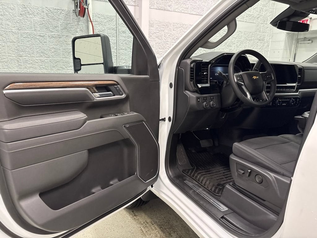 2026 Chevrolet Silverado 2500 HD LT Crew Cab Long Box 4WD