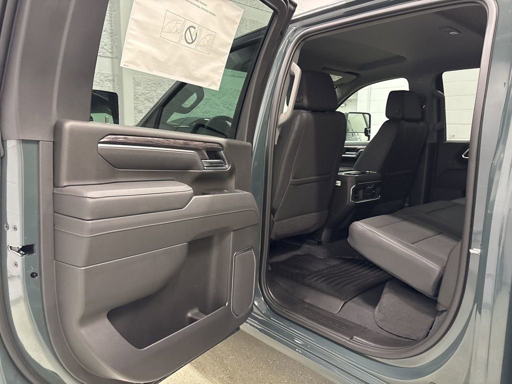 2026 Chevrolet Silverado 2500 HD LTZ Crew Cab Standard Box 4WD