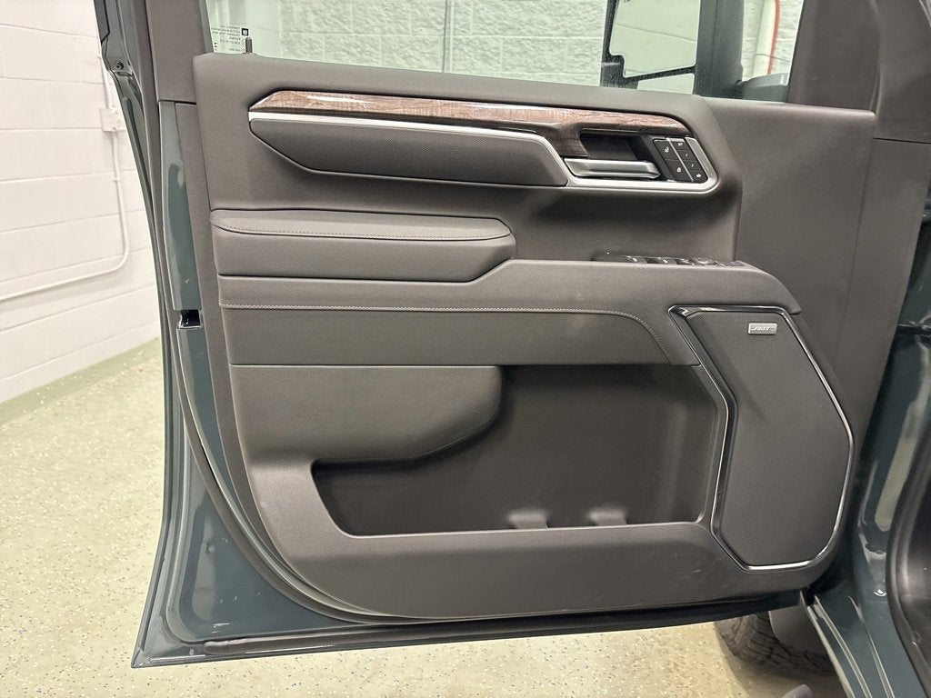 2026 Chevrolet Silverado 2500 HD LTZ Crew Cab Standard Box 4WD