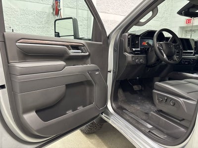 2026 Chevrolet Silverado 2500 HD LTZ Crew Cab Standard Box 4WD