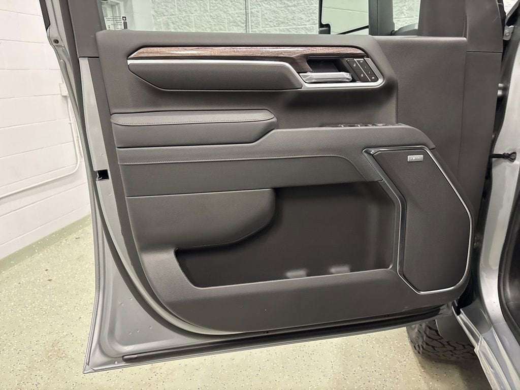 2026 Chevrolet Silverado 2500 HD LTZ Crew Cab Standard Box 4WD