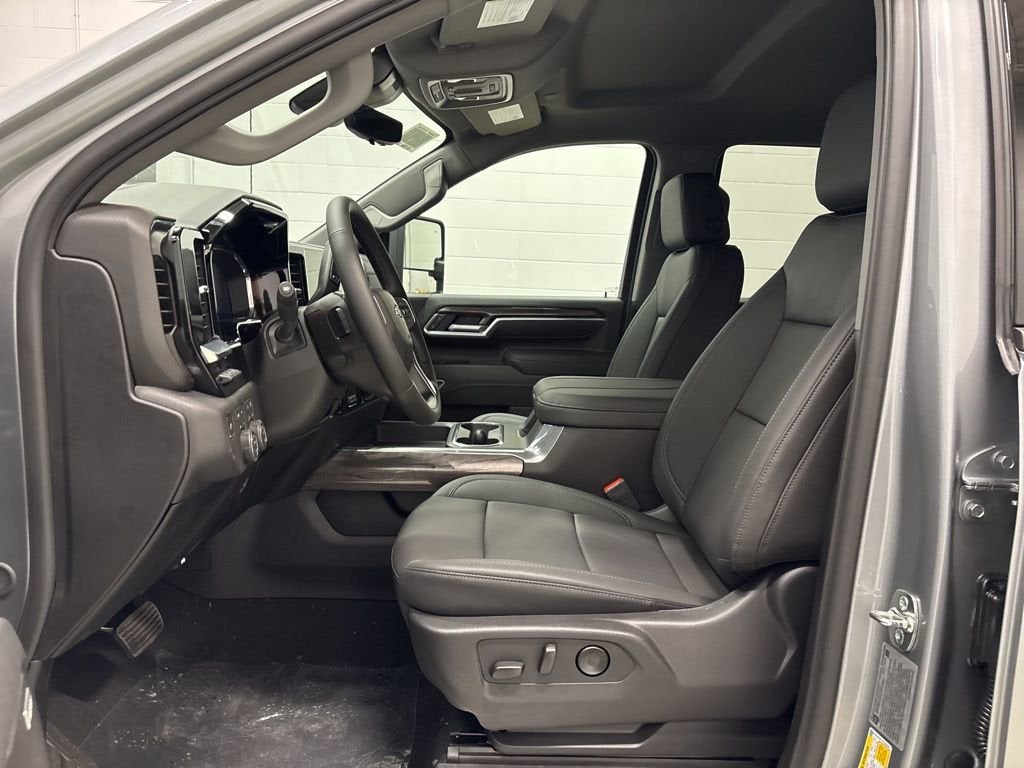 2026 Chevrolet Silverado 2500 HD LTZ Crew Cab Standard Box 4WD