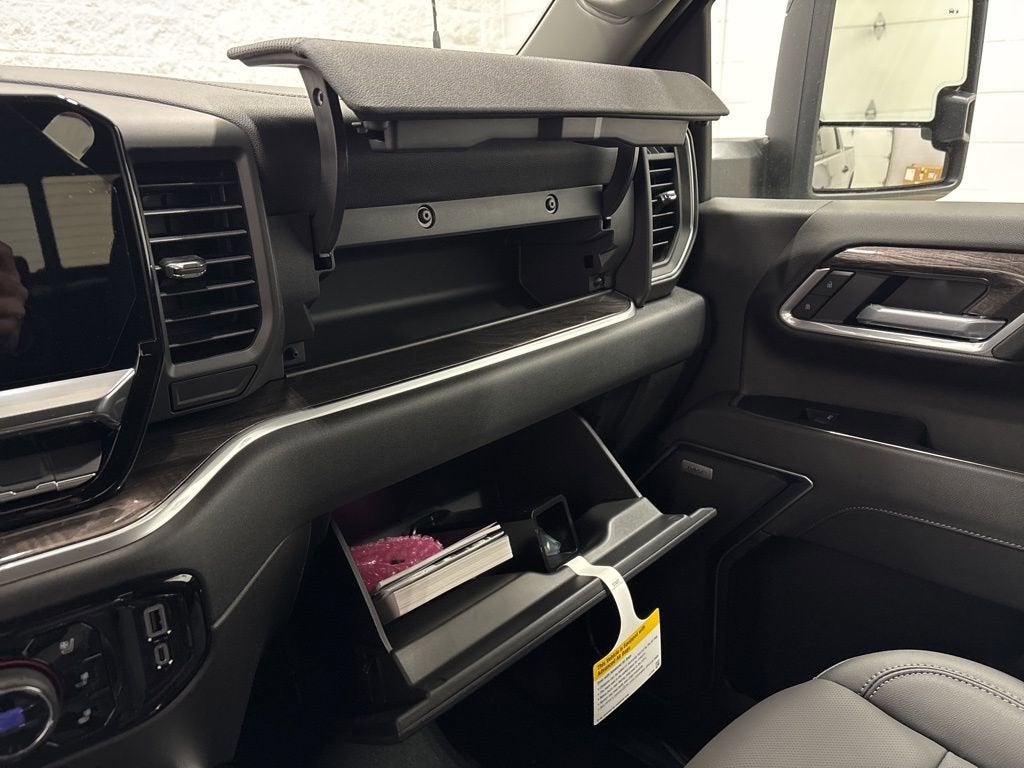 2026 Chevrolet Silverado 2500 HD LTZ Crew Cab Standard Box 4WD