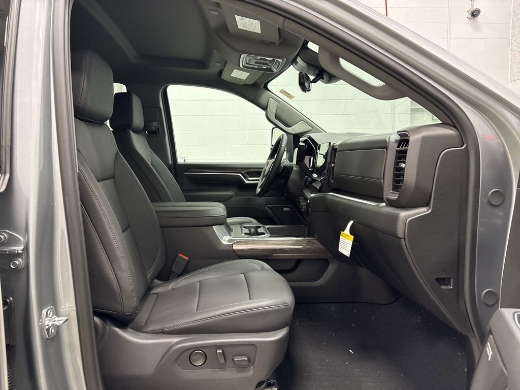2026 Chevrolet Silverado 2500 HD LTZ Crew Cab Standard Box 4WD
