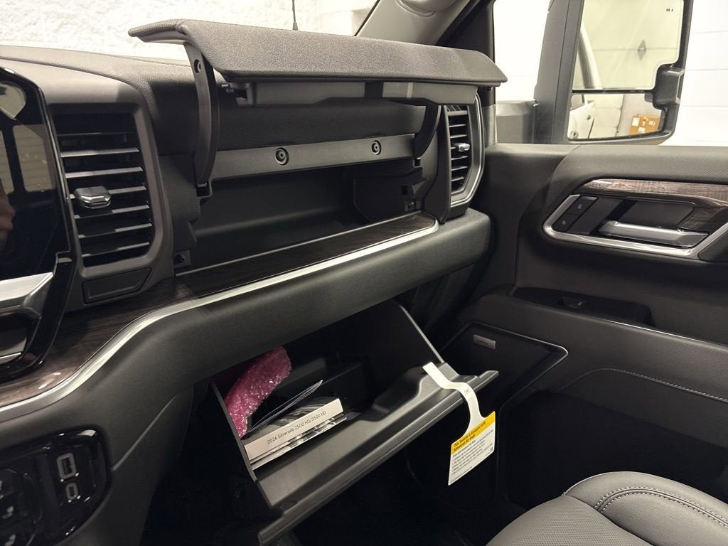 2026 Chevrolet Silverado 2500 HD LTZ Crew Cab Standard Box 4WD