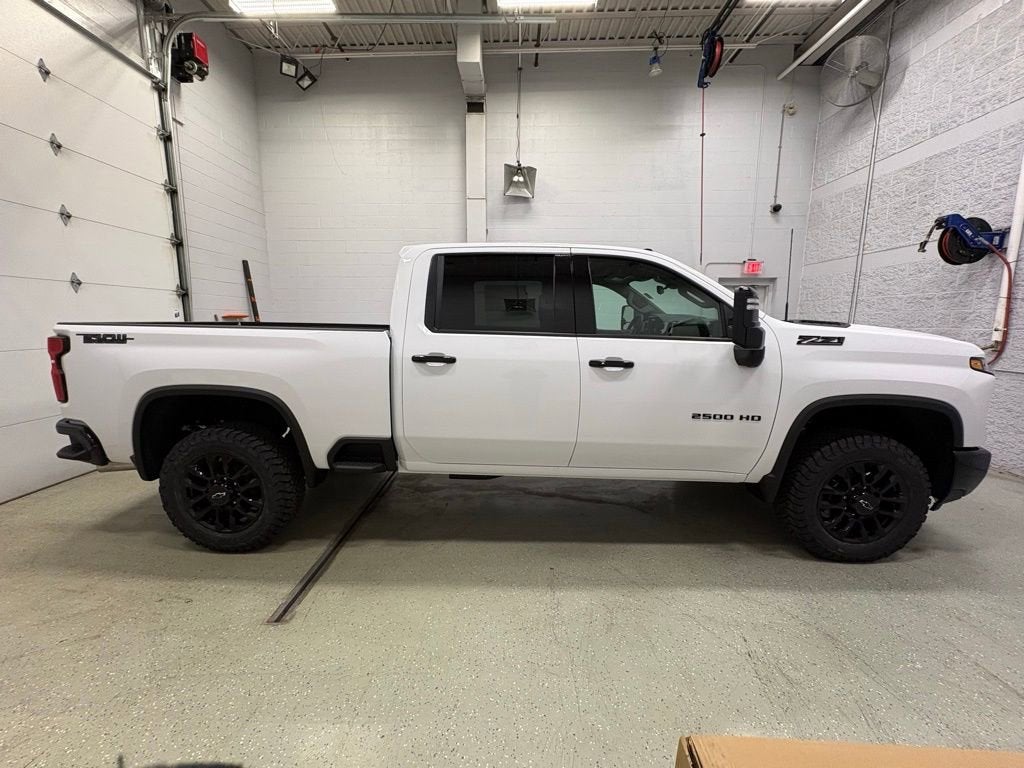 2026 Chevrolet Silverado 2500 HD LTZ Crew Cab Standard Box 4WD