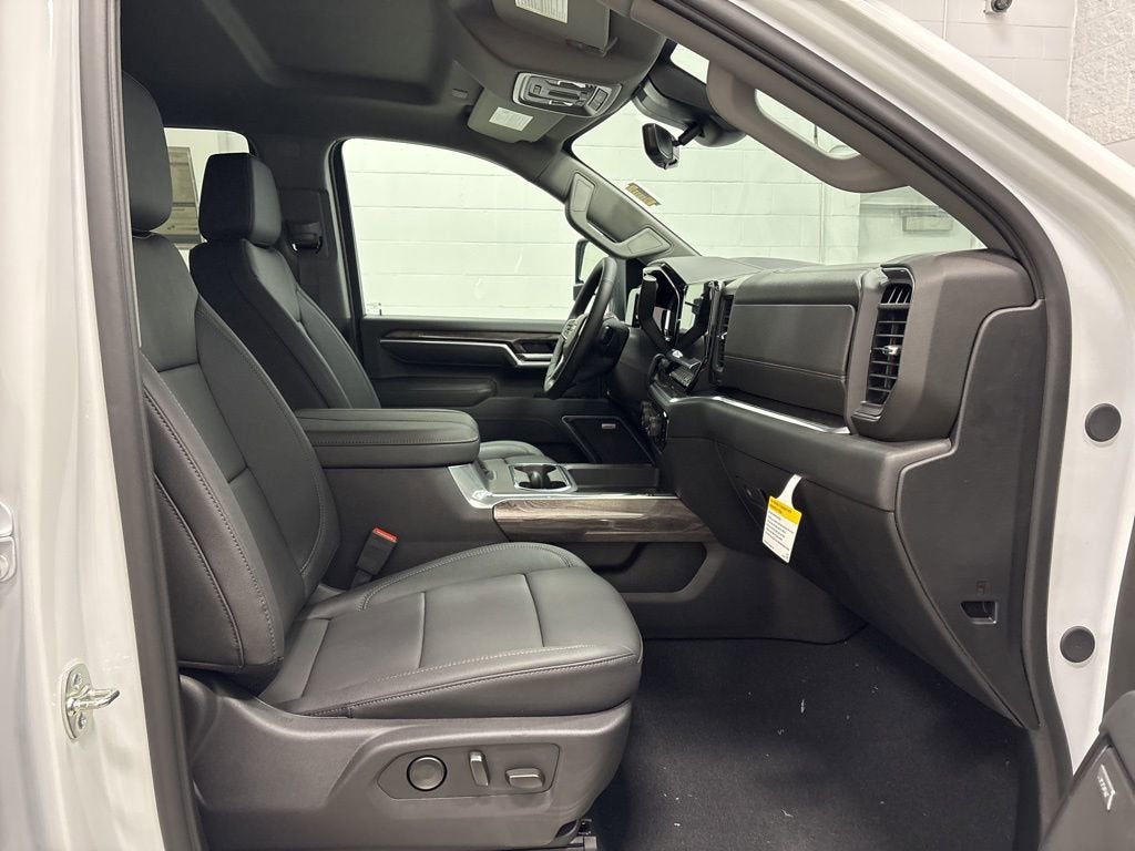 2026 Chevrolet Silverado 2500 HD LTZ Crew Cab Standard Box 4WD