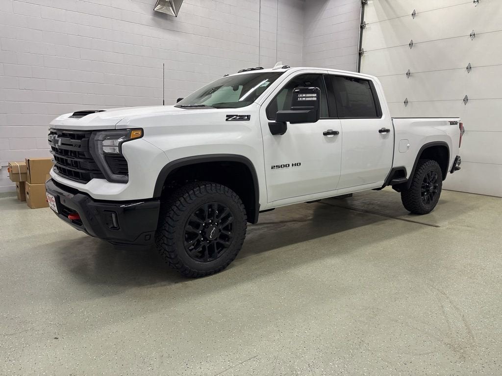 2026 Chevrolet Silverado 2500 HD LTZ Crew Cab Standard Box 4WD
