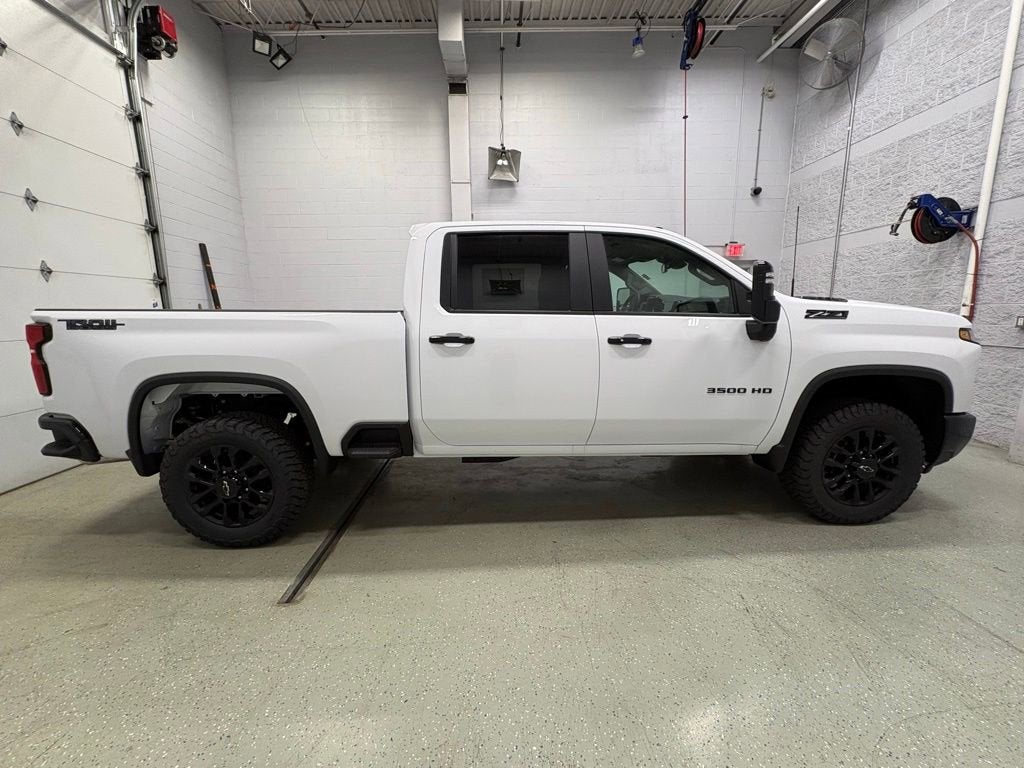 2026 Chevrolet Silverado 3500 HD LT Crew Cab Standard Box 4WD