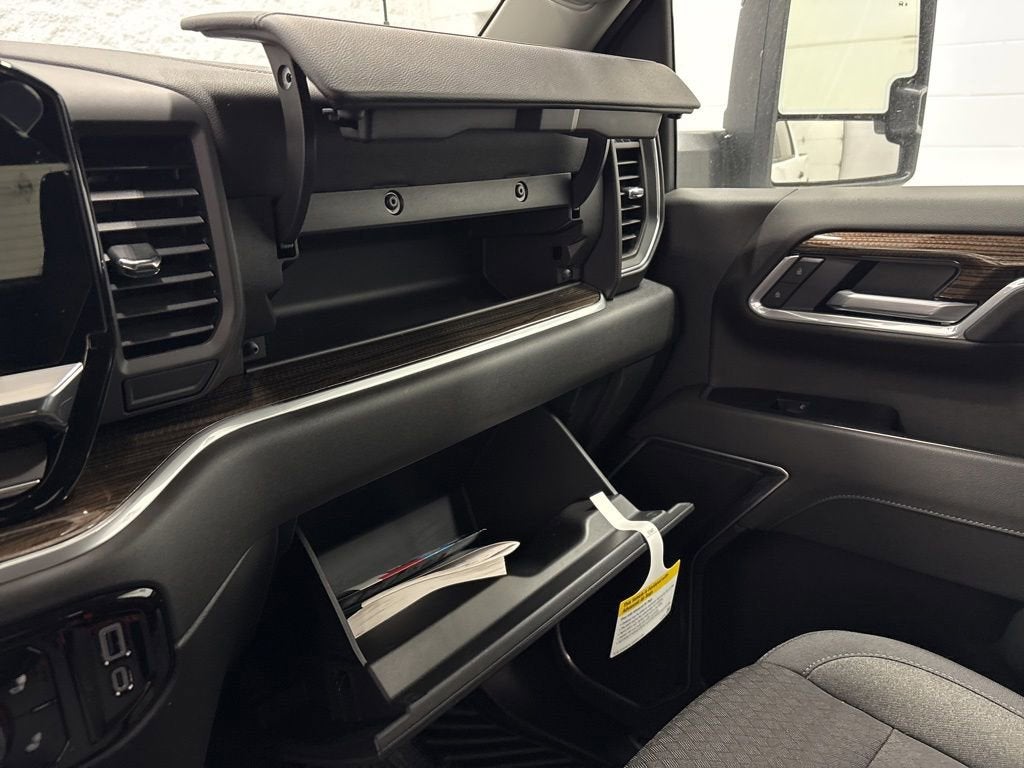 2026 Chevrolet Silverado 3500 HD LT Crew Cab Standard Box 4WD