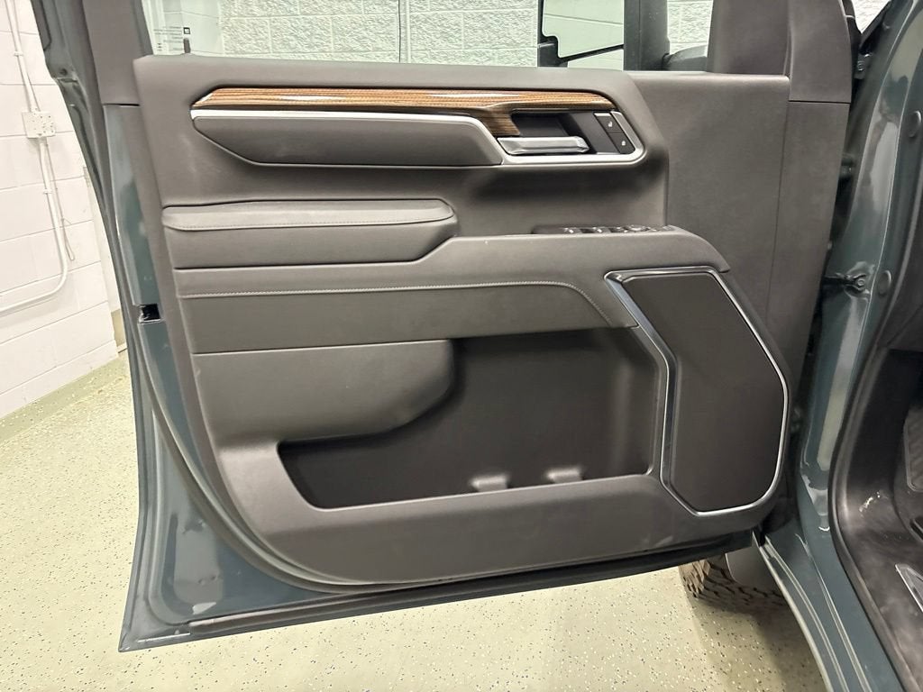 2026 Chevrolet Silverado 3500 HD LT Crew Cab Standard Box 4WD