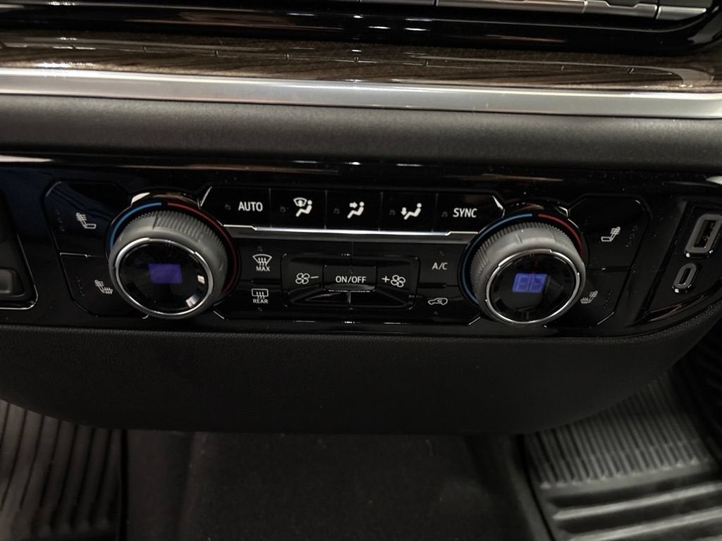 2026 Chevrolet Silverado 3500 HD LT Crew Cab Standard Box 4WD